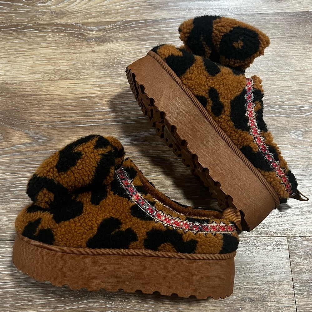 Leopard Platform Slippers